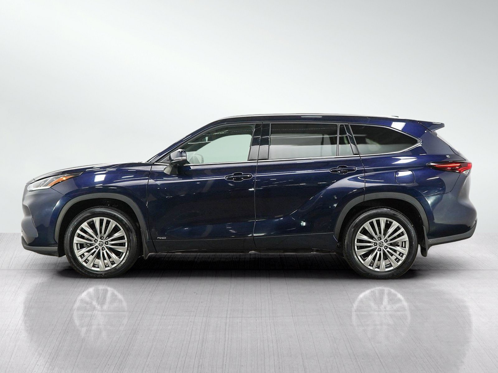 toyota highlander hybrid 2024 5TDEBRCH1RS626673 image toyota highlander hybrid 2024 5TDEBRCH1RS626673 image